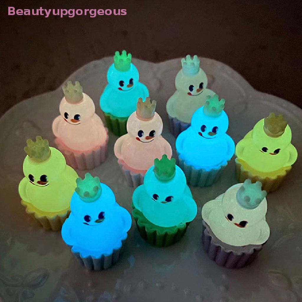 Set 2 Đồ trang trí Người Tuyết Dạ Quang Mini Bằng Nhựa Resin Dễ Thương Dùng Trang Trí Bánh Kem