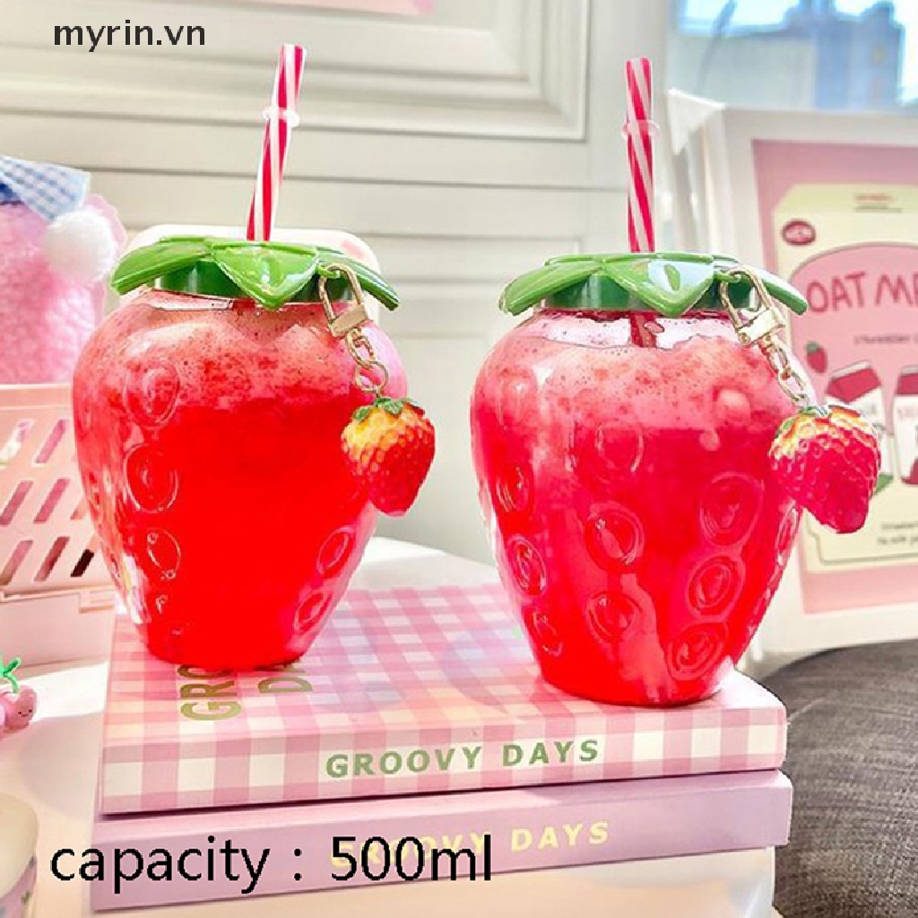 Bình Nước myrin 500ml Họa Tiết Dâu Tây Dễ Thương Kèm Ống Hút Tiện Dụng Cho Gia Đình