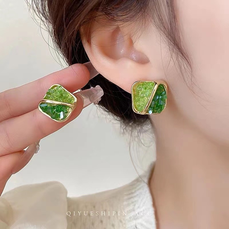 Bông Tai Đính Đá Pha Lê Màu Gradient Thời Trang Mới 2023