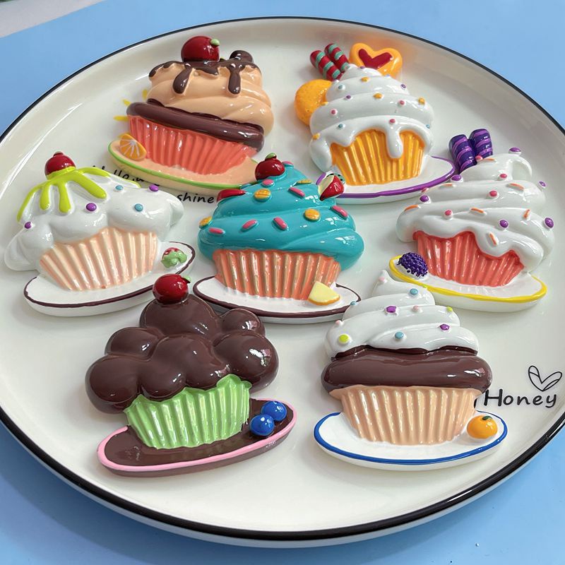 Bộ 2 Miếng Dán Trang Trí Điện Thoại / Tủ Lạnh Hình Bánh Kem Bằng Nhựa Resin DIY