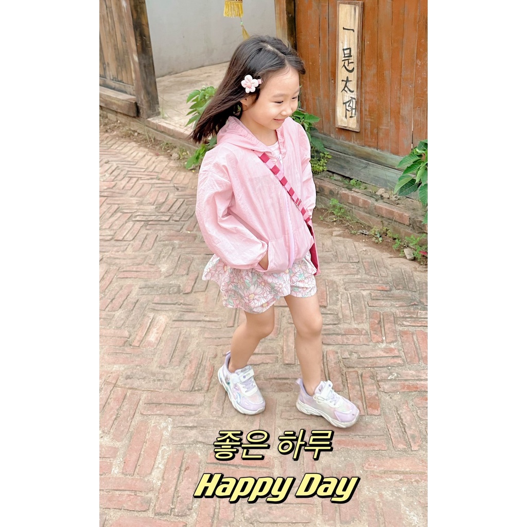 Mua áo gió bé trai bé gái tặng quần sooc cùng bộ vải xuất dư