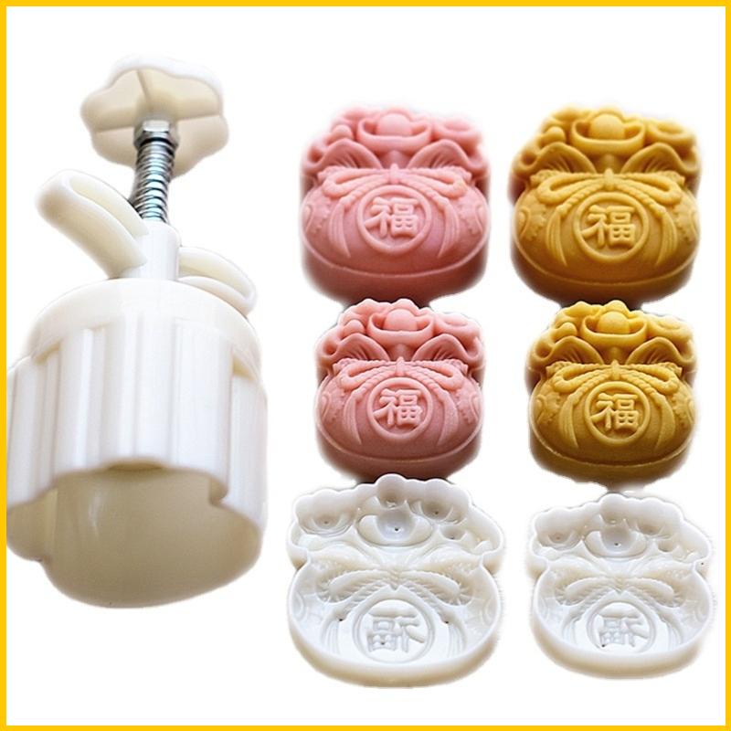 Khuôn Làm Bánh Trung Thu Hình Fukuburo Dễ Thương Diy