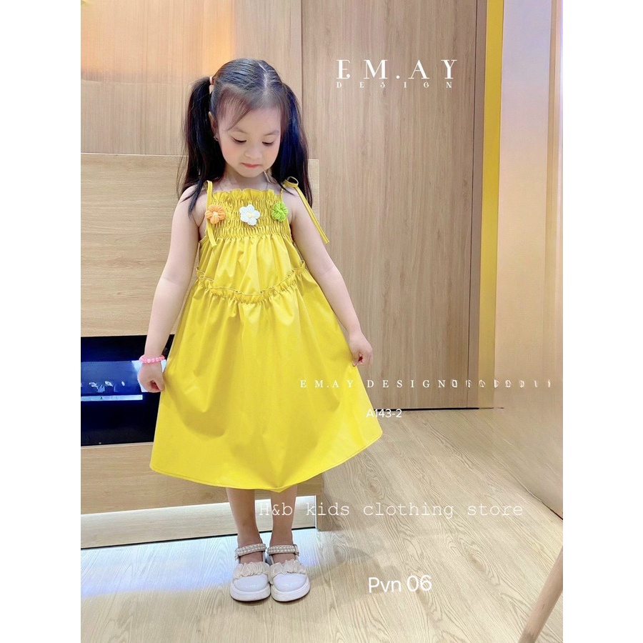 Váy 2 dây chun ngực gắn hoa dệt bé gái