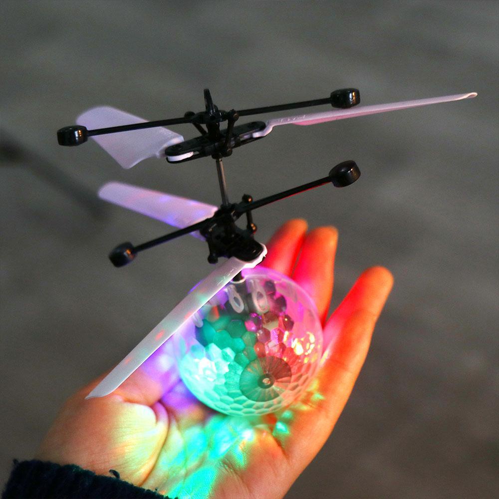 Bộ Máy Bay Điều Khiển Từ Xa Cảm Biến Hồng Ngoại Mini Phối Đèn Nhiều Màu Sắc Độc Đáo Cho Bé