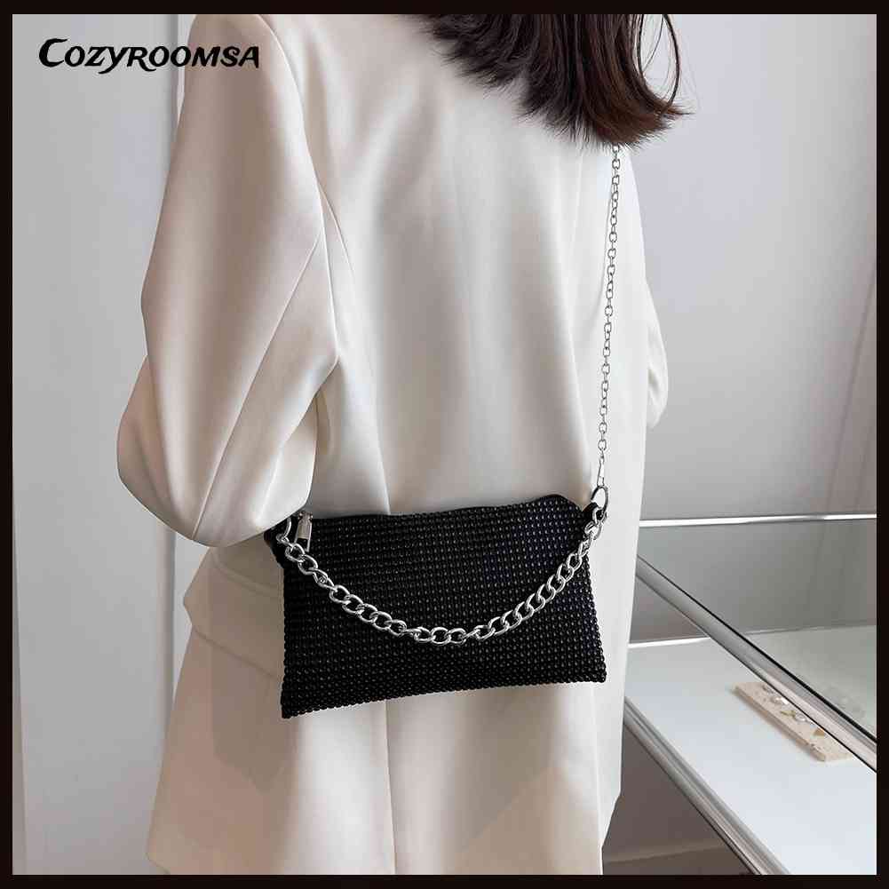Túi Xách Đeo Chéo Mềm Mại Đính Đá Phối Dây Đeo Sợi Xích Thời Trang Cho Nữ