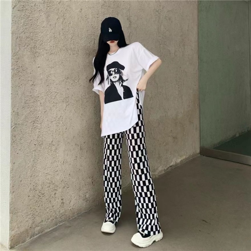 Set Áo Thun Ngắn Tay Cổ Tròn Form Rộng Và Quần ống rộng Họa Tiết Ca Rô Phong Cách Hàn Quốc Dành Cho Nữ