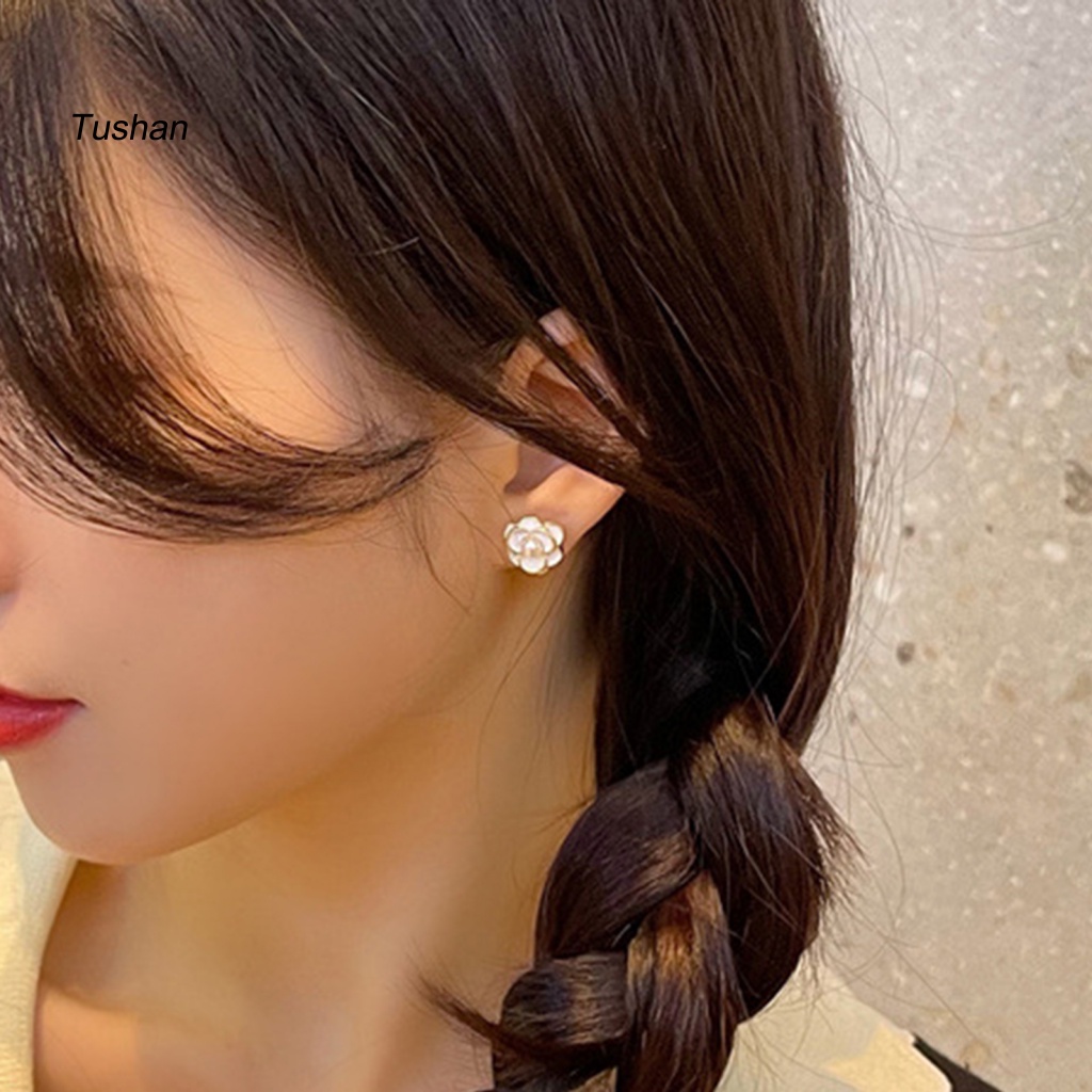 1 Đôi Bông Tai Hình Hoa Trà Đính Ngọc Trai Giả Phong Cách Hàn Quốc Dành Cho Nữ