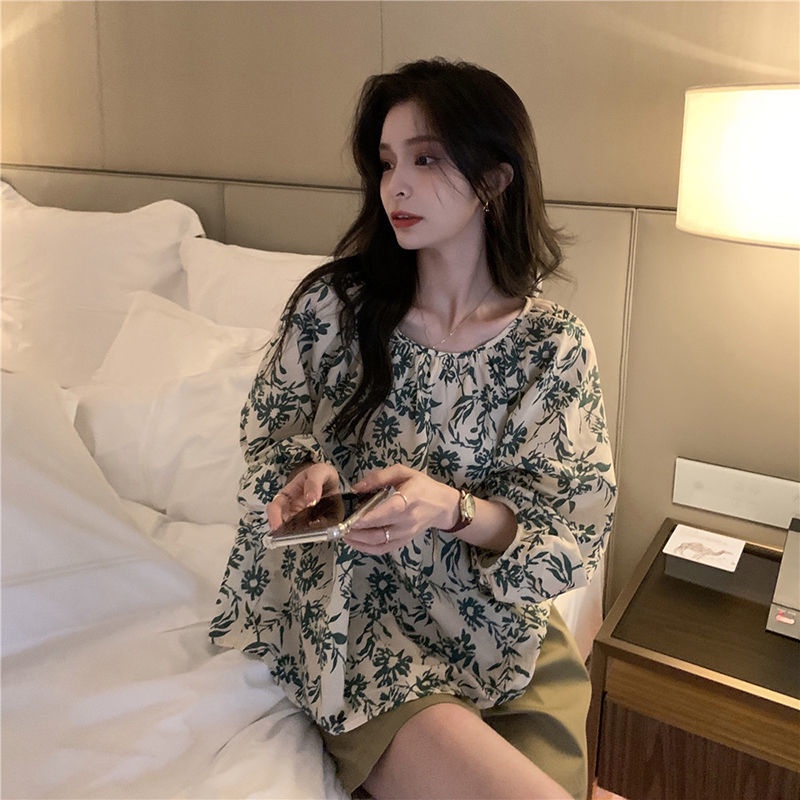 Bộ Áo Tay Lửng Dáng Rộng + Quần Short Lưng Cao In Họa Tiết Hoa Phong Cách Cổ Điển Thời Trang Cho Nữ 5.30