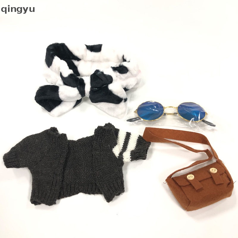 Bộ 4 Phụ Kiện Quần Áo / Mắt Kính / Túi Xách / Đồ Chơi Búp Bê Hình Chú Vịt Dễ Thương 30cm