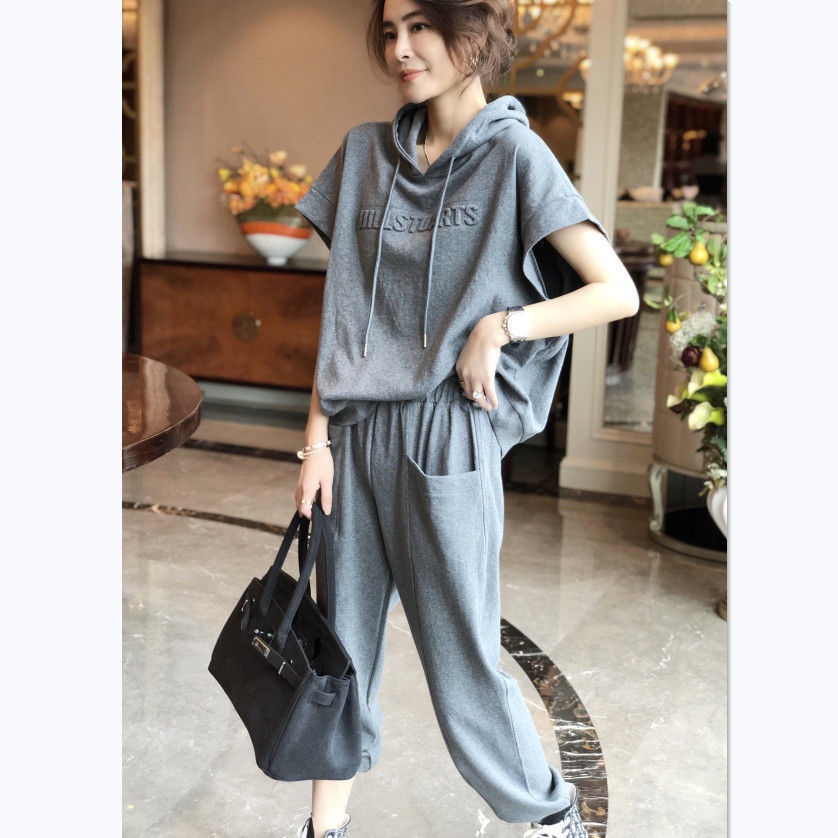Bộ Đồ Thể Thao Thời Trang Mùa Hè Năng Động Dành Cho Nữ