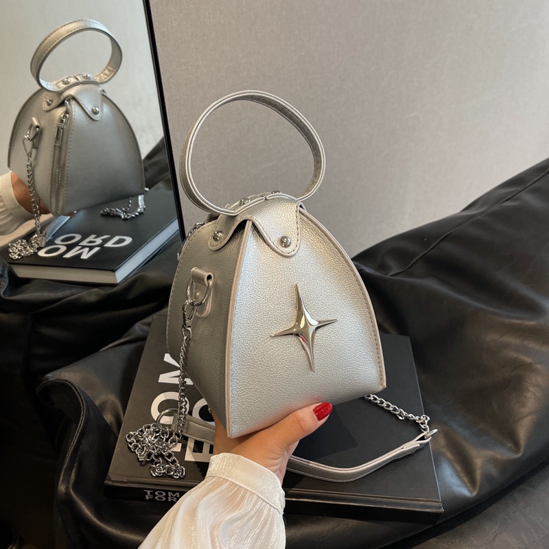 Túi Xách Đeo Vai Vai Hình Tam Giác Sức Chứa Lớn Mẫu Mới 2023 Cho Nữ HZFTR1756