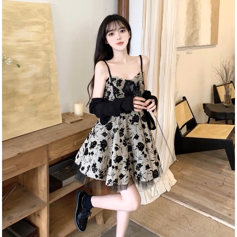 Váy 2 hoa nhí dáng xòe phối đuôi voan kèm áo khoác cardigan croptop đen, set đầm nữ đi chơi dự tiệc sang chảnh xinh SUBA