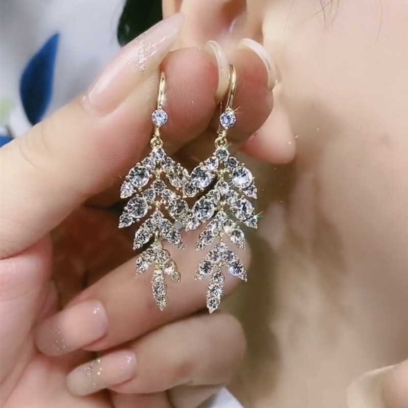 Bông Tai Dáng Dài Hình Chiếc Lá Đính Đá Phối Tua Rua Đơn Giản Thời Trang Mùa Hè Phong Cách Hàn Quốc Cho