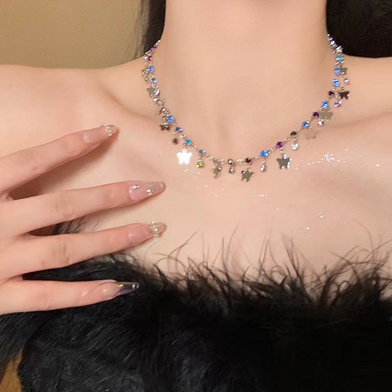 Vòng Cổ Tua Rua Thiết Kế Độc Đáo Và Thời Trang Cho Nữ