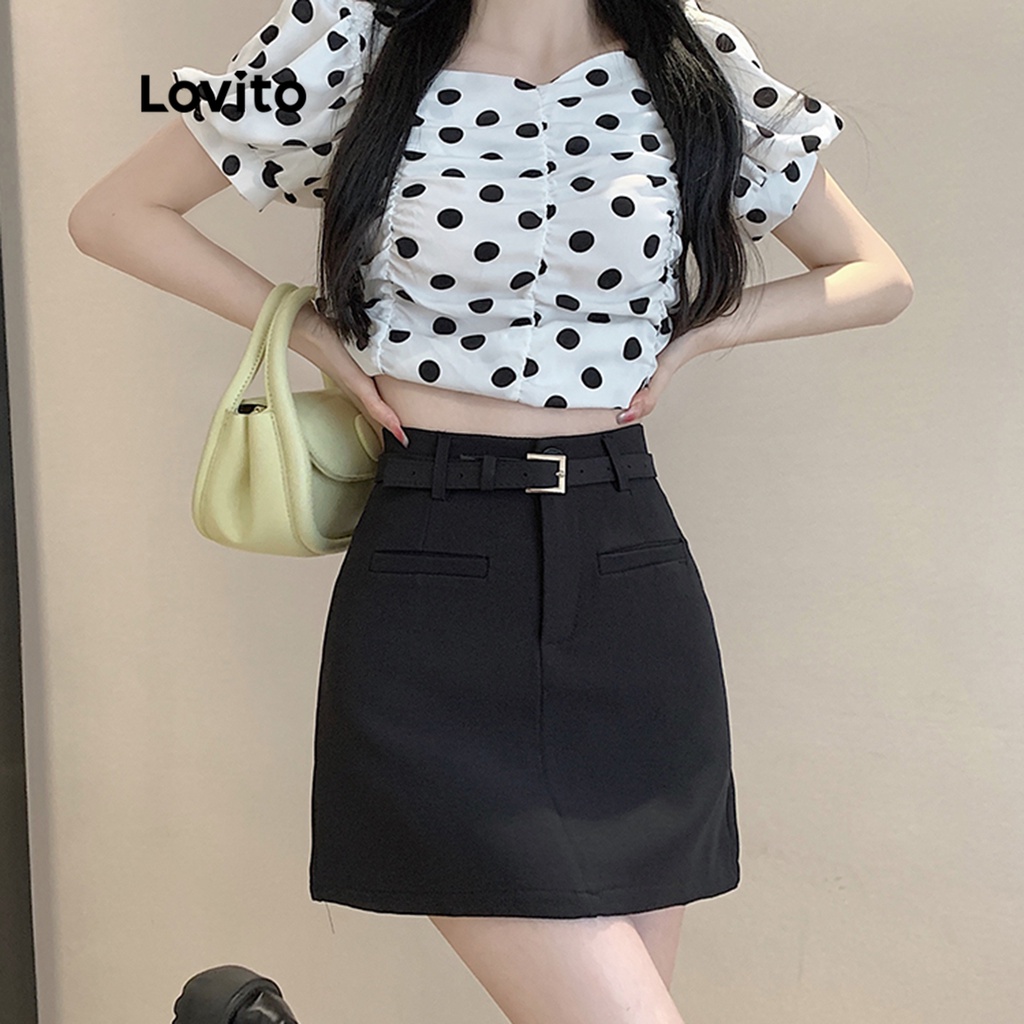 Lovito Váy ngắn chữ A trơn có thắt lưng giản dị dành cho nữ LNE09114 (Đen)