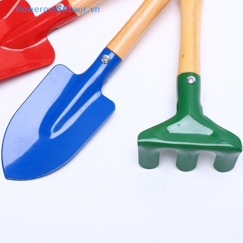 Bộ 3 Xẻng Xúc Cát Vui Nhộn Dành Cho Bé Chơi Ngoài Trời Vào Mùa Hè