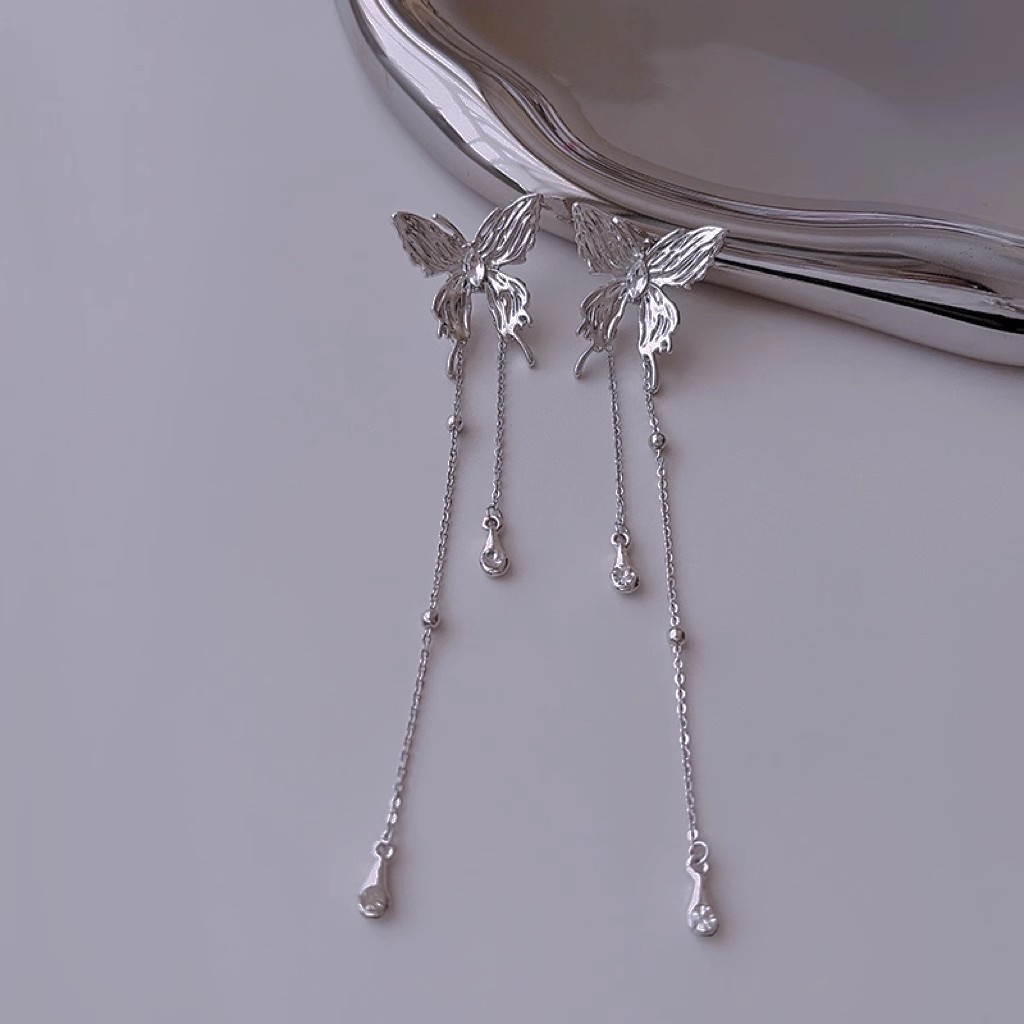 Bông Tai Dáng Dài Hình Bướm Bằng Kim Loại Xinh Xắn