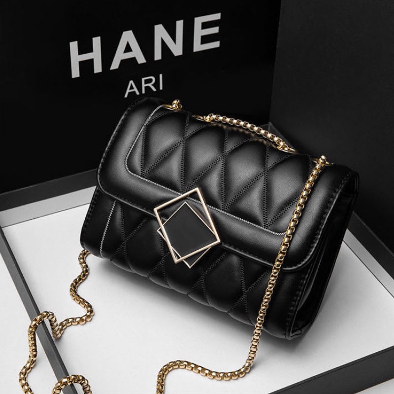 Túi Đeo Chéo Da Cừu Thật Đính Đá Phối Dây Xích Thời Trang Cho Nữ