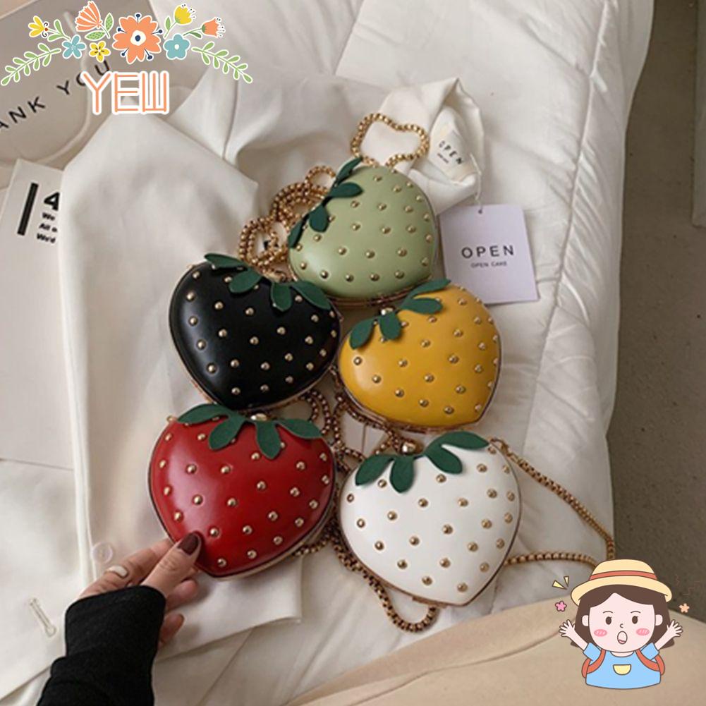 Túi Da PU Đeo Chéo Mini Hình Trái Tim In Họa Tiết Dâu Tây Dễ Thương Thời Trang Cho Nữ