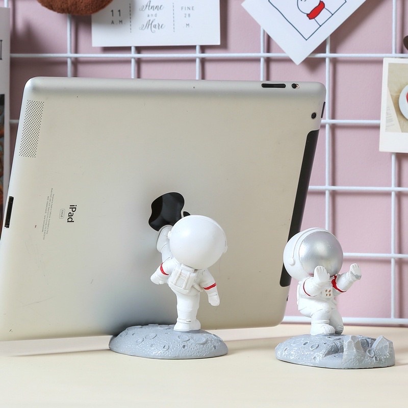 GIÁ ĐỠ ĐIỆN THOẠI PHI HÀNH GIA SIÊU ĐÁNG YÊU VÀ TIỆN LỢI.