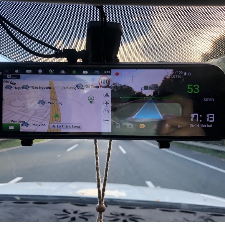 Camera hành trình D10, camera gương 10inch FullHD, tích hợp cam lùi, có cảnh báo giao thông BH 12T -Hàng Chính Hãng