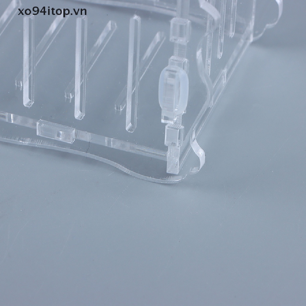 1 Bể Cá Nhựa Acrylic Có Giác Hút Tiện Lợi