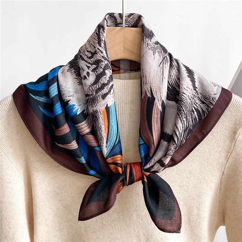 Khăn Choàng Cổ Hình Vuông Bằng Vải Nhung Mỏng In Họa Tiết Động Vật Cá Tính Thời Trang Xuân Hè Mới