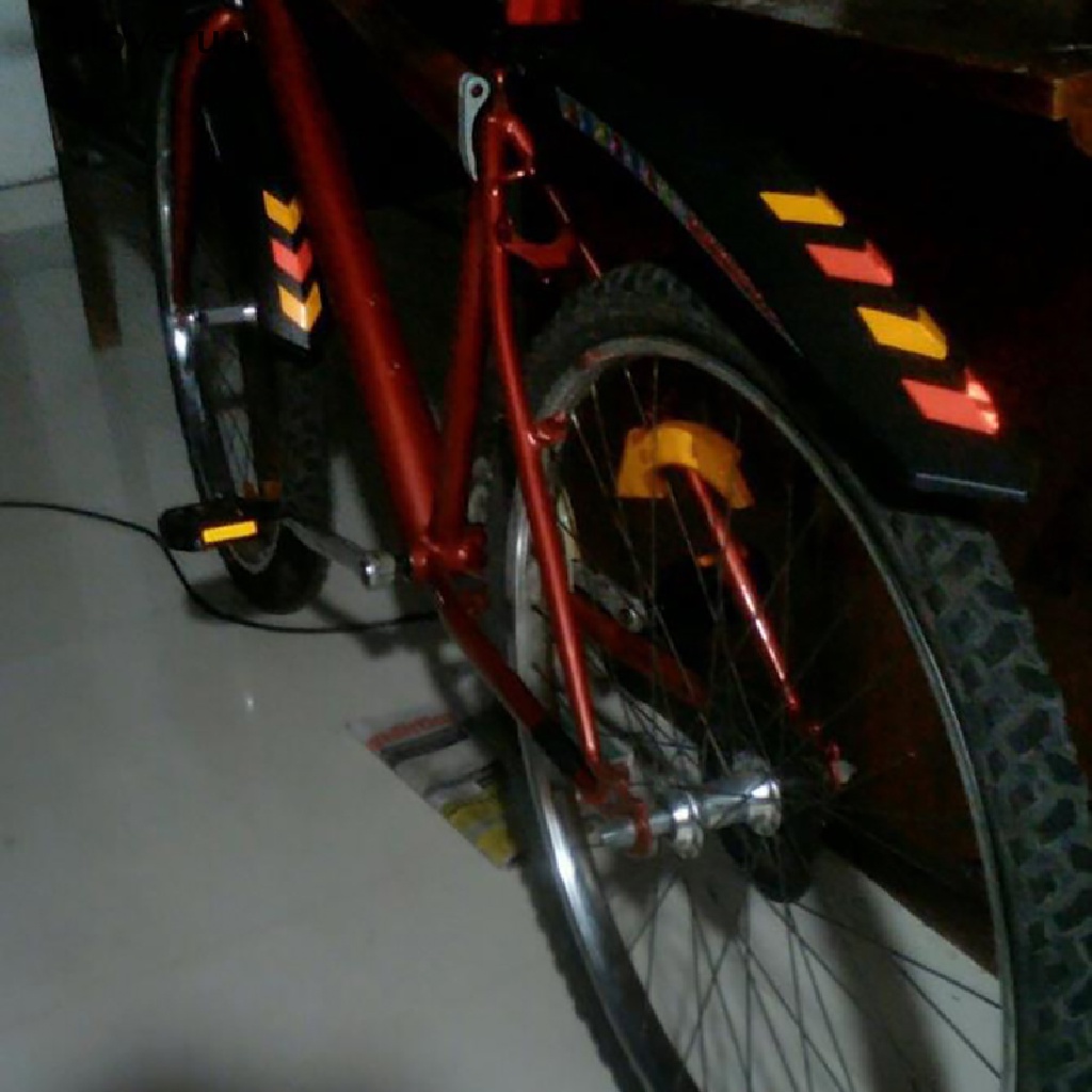 Bộ 10 Miếng Dán Phản Quang An Toàn Dành Cho Xe Hơi