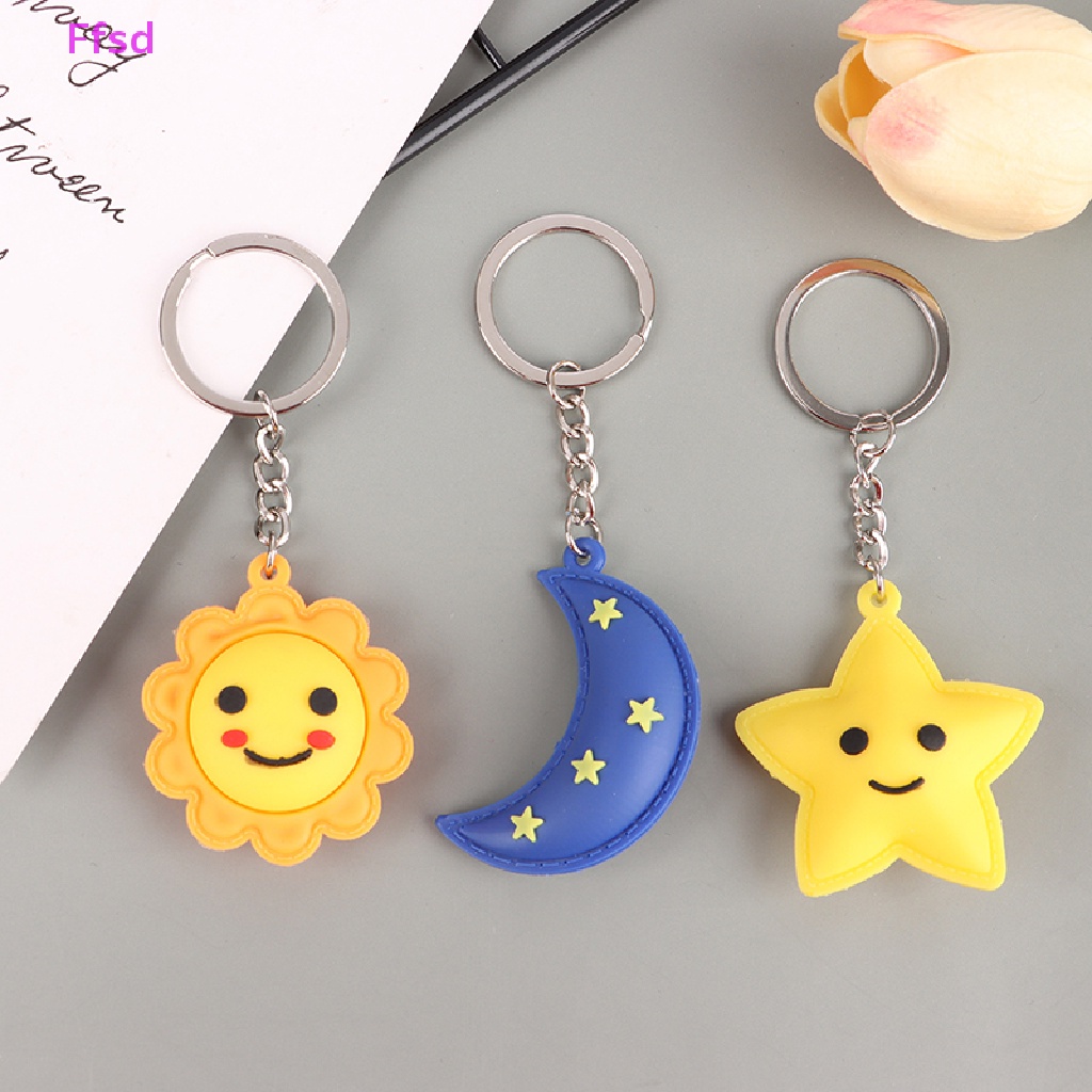 {Ffsd} Móc Khóa Hình Ngôi Sao Mặt Trời Mặt Trăng Lãng Mạn Dễ Thương Làm Quà Tặng