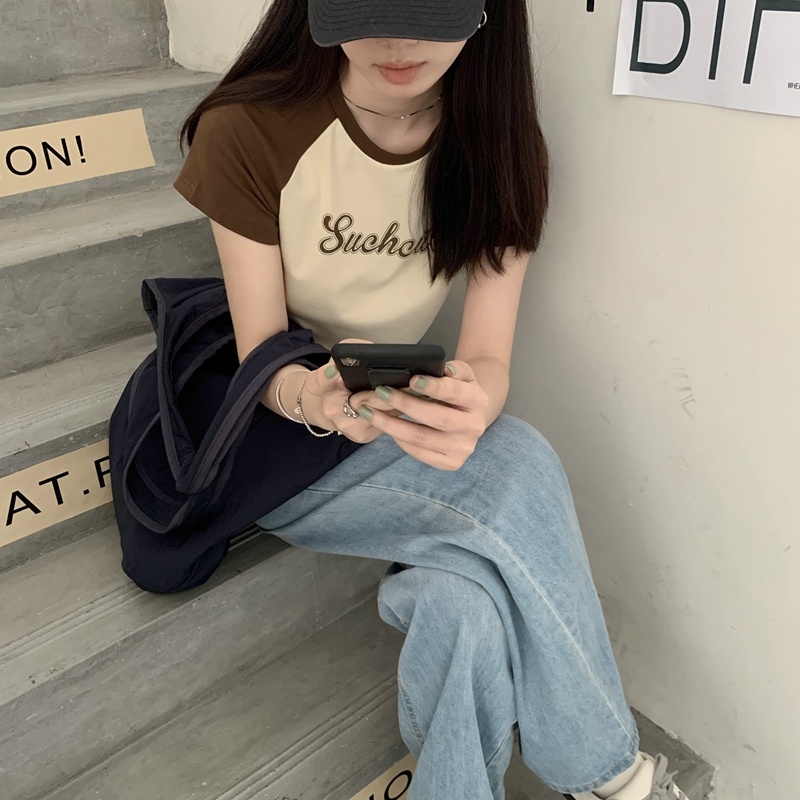 Áo Thun Tay Ngắn Hở Vai Dáng Ôm Màu Sắc In Chữ Phong Cách Hàn Quốc Thời Trang Cho Nữ