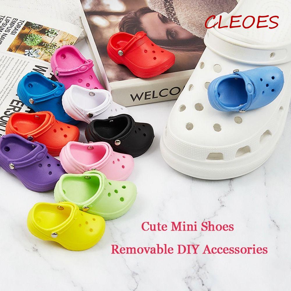 Đồ Trang Trí Hình Đôi Giày Hoạt Hình Vui Nhộn