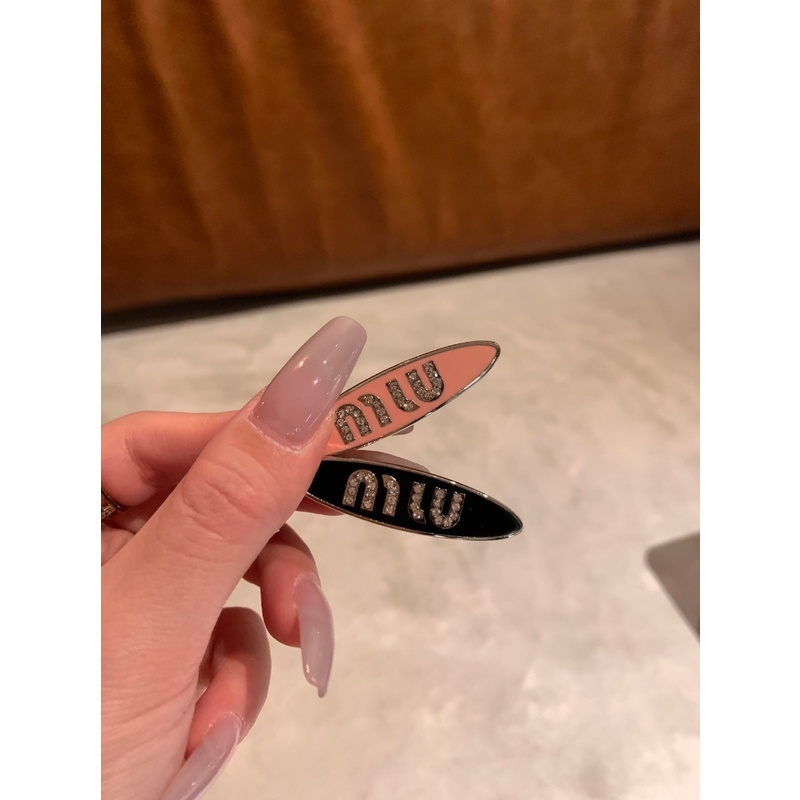 Kẹp Tóc Mỏ Vịt Hình Oval Đính Đá Lấp Lánh Hai Màu Dễ Thương