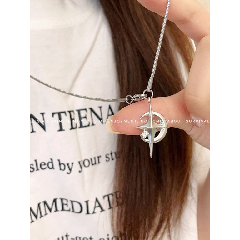 Vòng cổ Mặt Hình Mặt Trăng Và Ngôi Sao Phong Cách Hip Hop Thời Trang