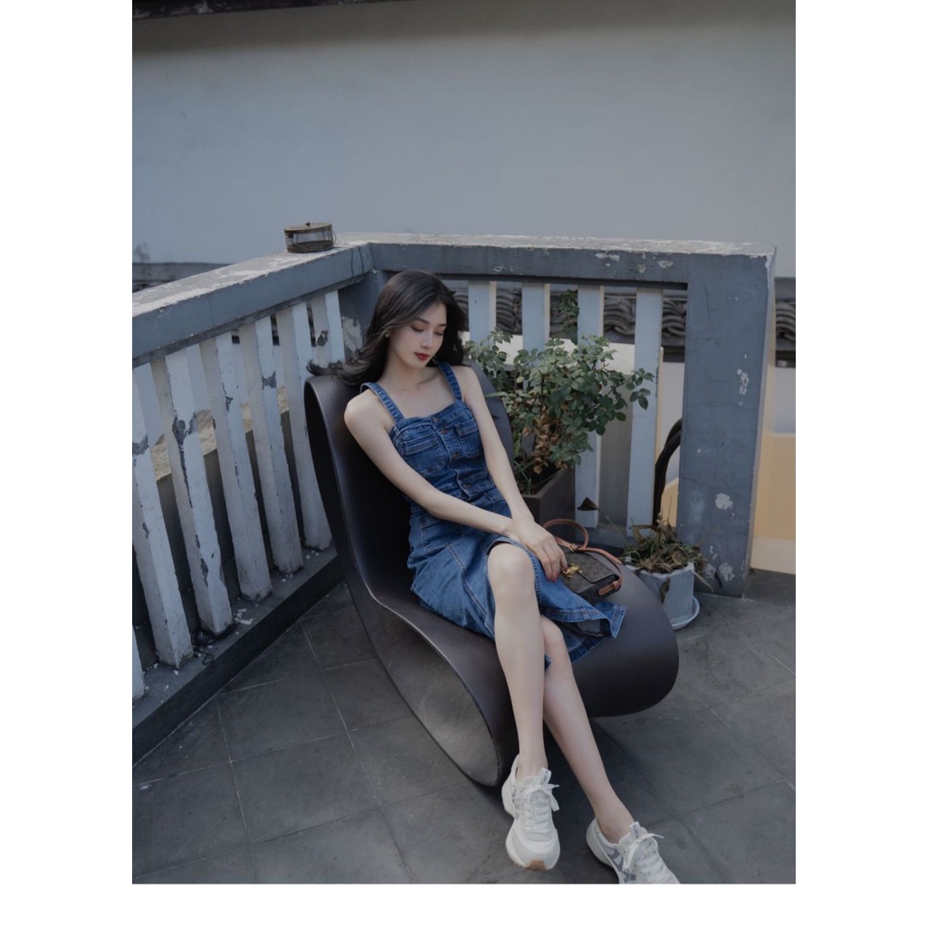 Đầm Denim Mùa Hè 2023 Thiết Kế Hai Dây Nhấn Eo Cao Cấp Phong Cách Pháp Cho Nữ