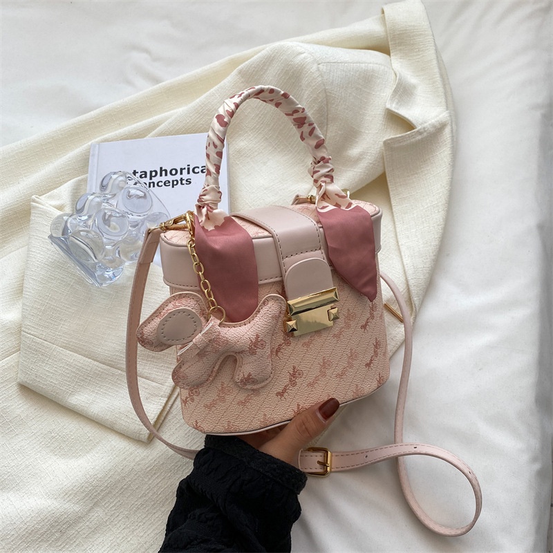 Túi Đeo Chéo Vai Thời Trang 2023 Dễ Phối Đồ Dành Cho Nữ