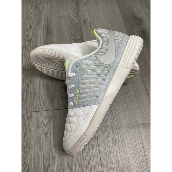 Siêu bền , khâu đế bên trong giày Giày đá bóng Fulsal IC Lunar gato