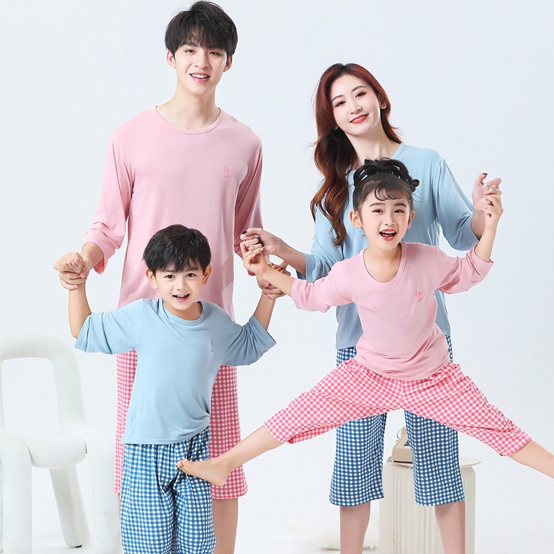 Bộ Đồ Ngủ Tay Lửng Thoáng Mát Cá Tính Cho Mẹ Và Bé 90-180cm