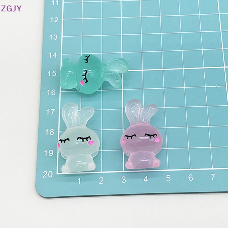 Set 2 Tượng Thỏ Con Dạ Quang Mini Dễ Thương Dùng Để Trang Trí Mới