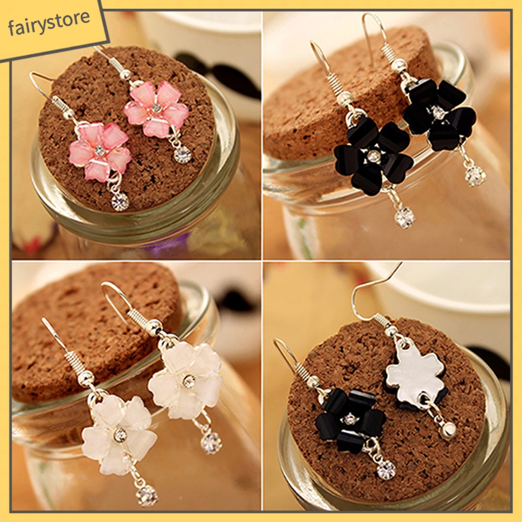 Bông Tai Móc Hình Cánh Hoa Đính Đá Trang Nhã Dành Cho Nữ