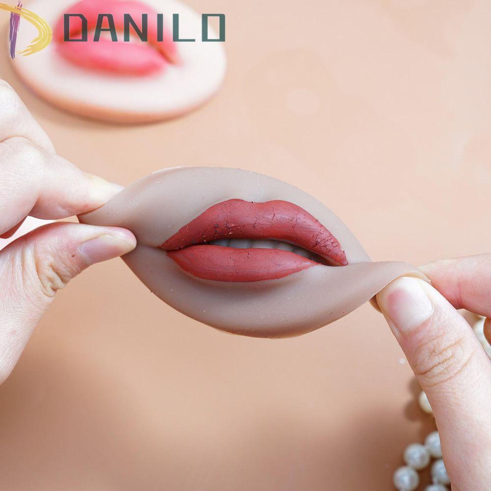 Danilo Phụ Kiện Tập Xăm Môi Bằng Silicon Chuyên Dụng