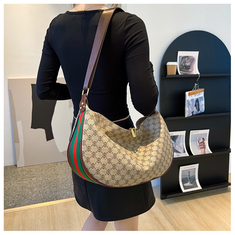 Túi Đeo Chéo In Họa Tiết Phong Cách Âu Mỹ Thời Trang Cho Nữ