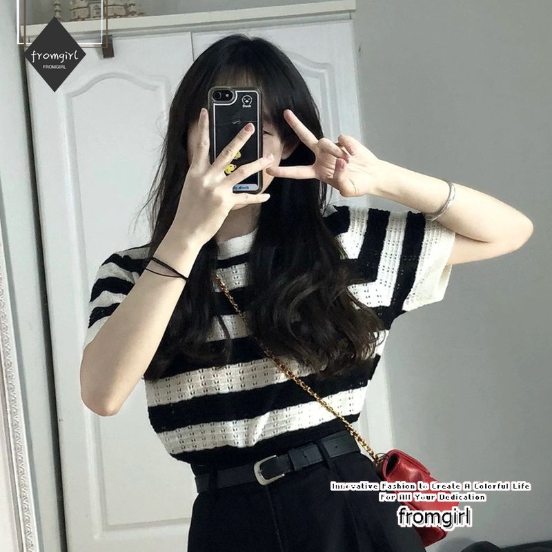 Áo Thun Croptop Dệt Kim Tay Ngắn Hở Vai Họa Tiết Kẻ Sọc Thời Trang Mùa Hè Xinh Xắn Cho Nữ