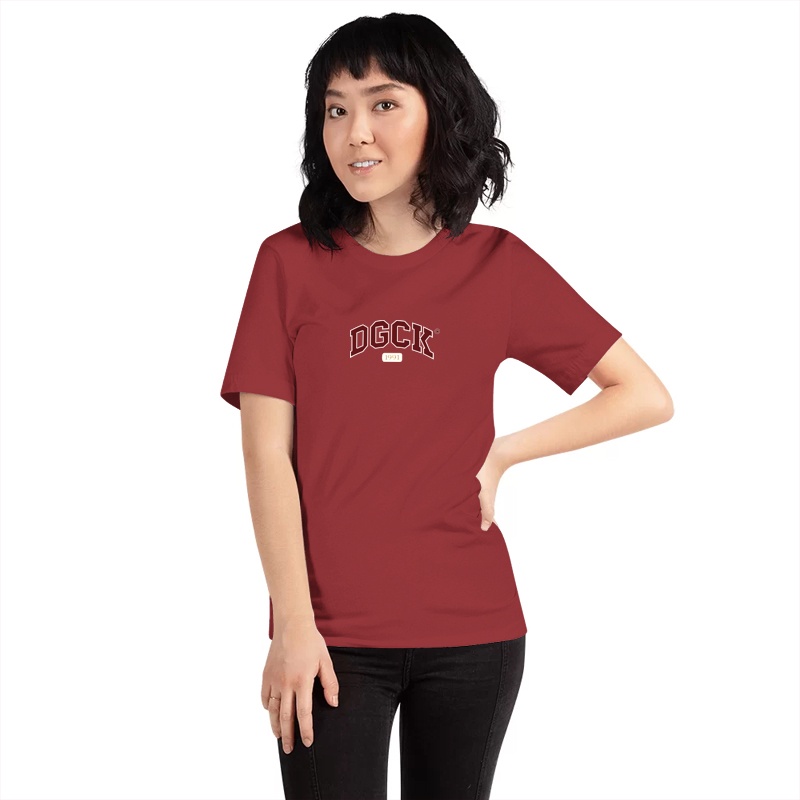 Áo Thun Unisex Cổ Tròn In Họa Tiết Hoạt Hình Dễ Thương