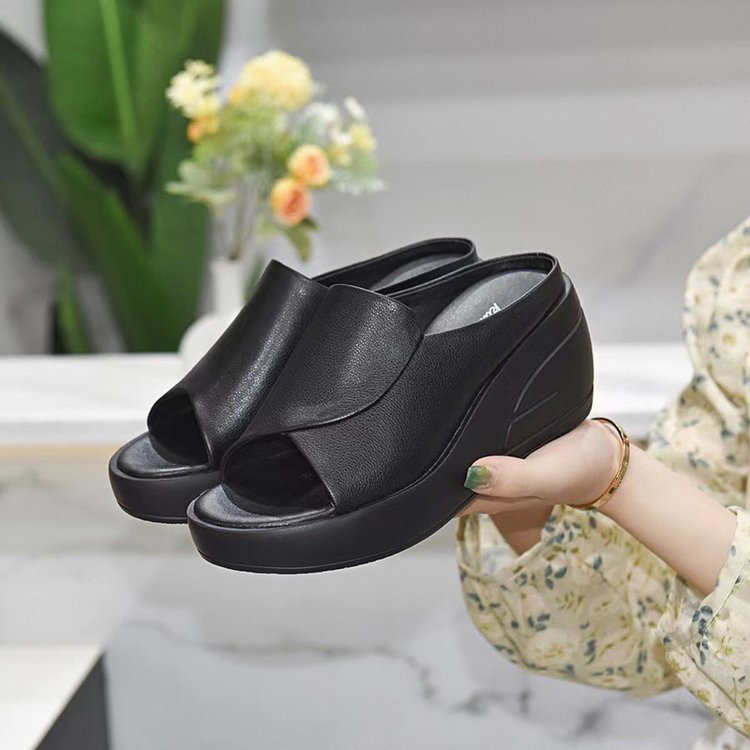 Dép Sandal Đế Xuồng Dày Dặn Chống Thấm Nước Thời Trang Dành Cho Nữ