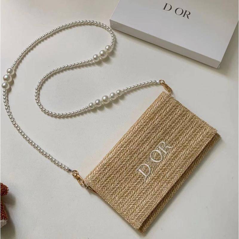 Túi Đeo Vai Thêu logo D Đính Ngọc Trai Phối Dây Xích Thời Trang