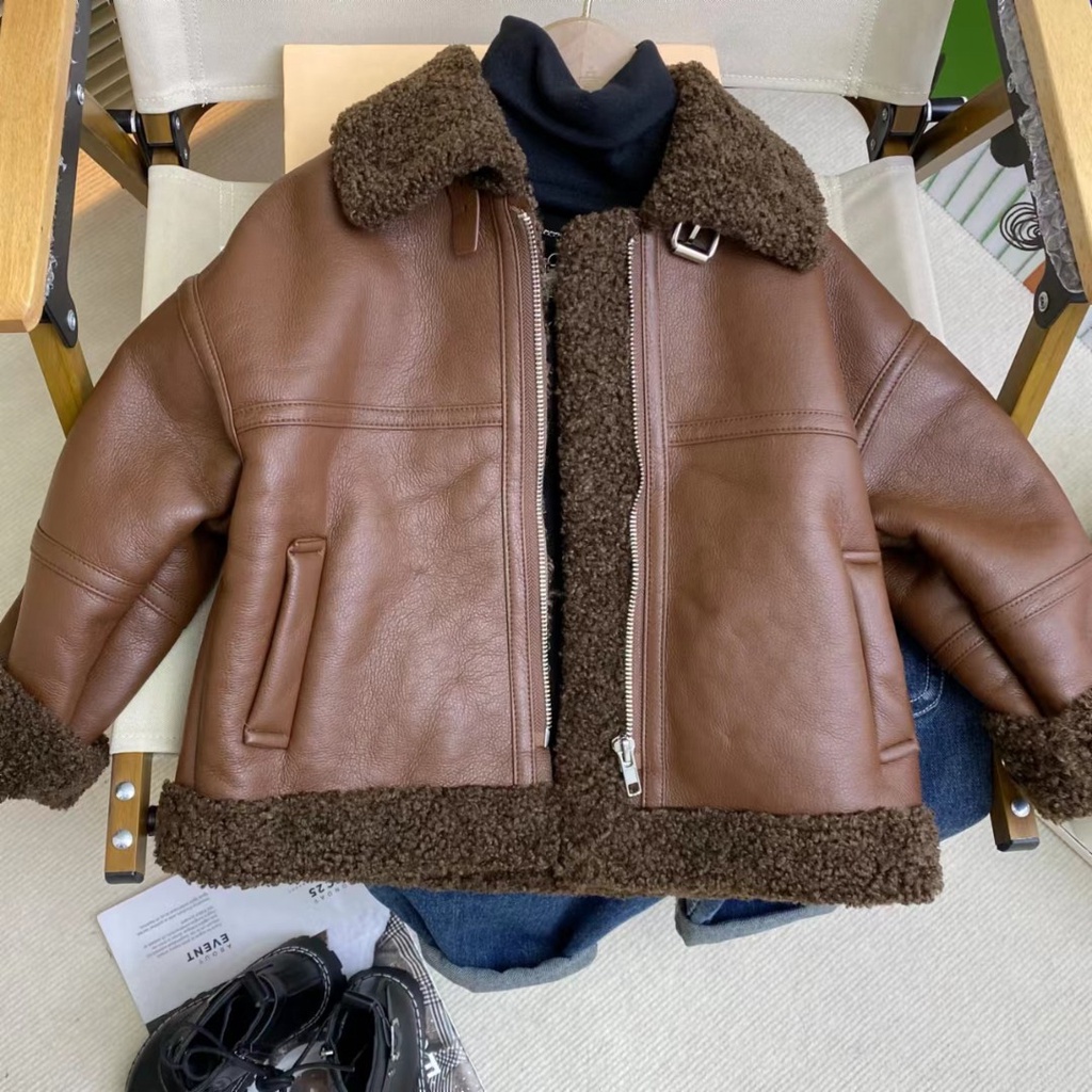 2023 phong cách mới áo khoác da bé trai mùa thu đông áo khoác trẻ em áo khoác lông cừu mát mẻ all-match ve áo