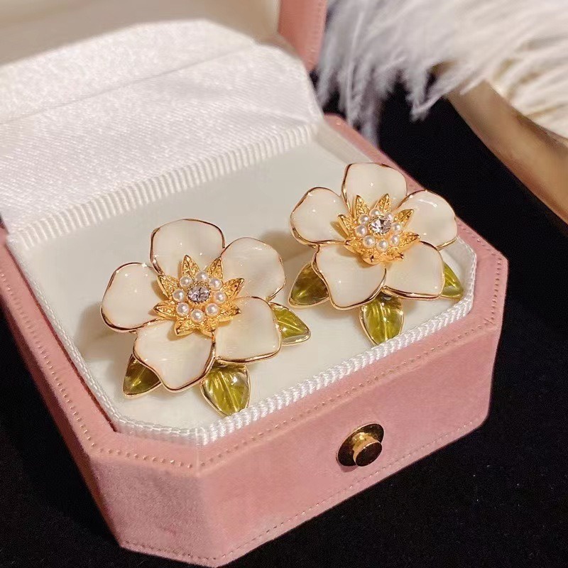 Khuyên Tai Đính Hạt Ngọc Trai Hoa Trà Sang Trọng Thanh Lịch Làm Quà Tặng Cho Bạn Gái / Ngày Valentine