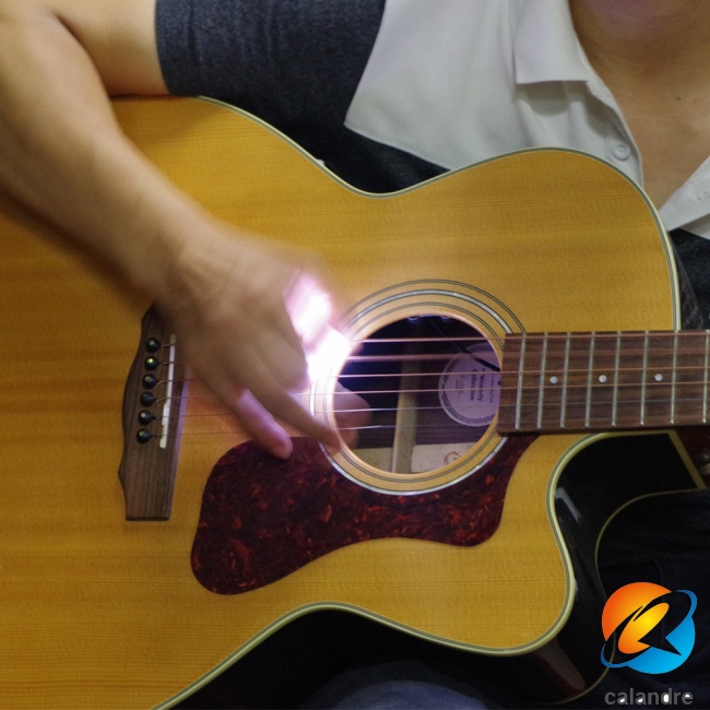 Cod nhớ guitar picks mặt dây chuyền acoustic guitar dân gian miếng gảy guitar điện chọn led phát sáng chọn nhạc cụ