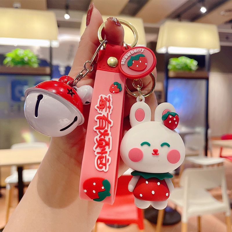 Móc Khóa Hình Gấu Dâu Tây Dễ Thương FT5018