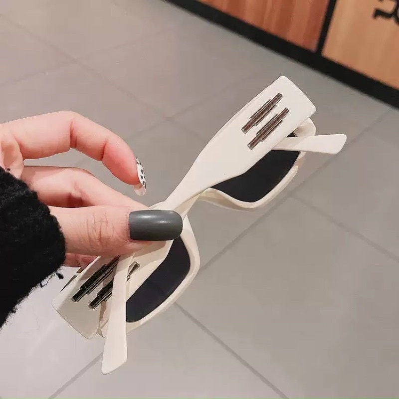 Kính Vuông Nhỏ GM Hai Gạch Hot Màu Trắng Đen Hip Hop Rap